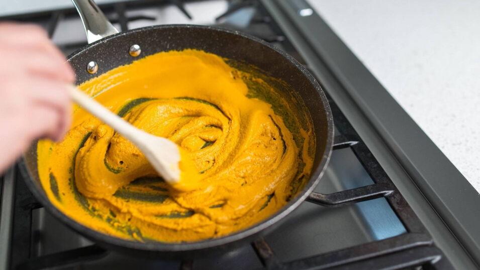 Kurkuma Paste zubereiten