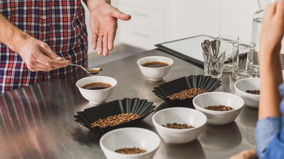 degustation von kaffee