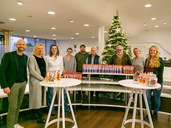 Nikolaus in Osnabrück: Kaffee Partner spendet für Kinder in Not