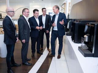 Minister Heil und Pistorius bei Kaffee Partner