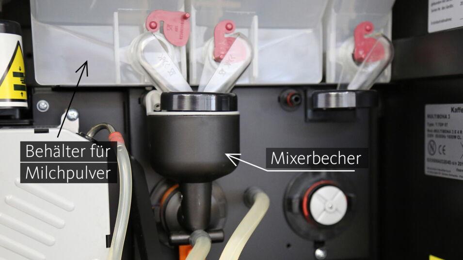 Innenleben mit Behäter für Milchpulver