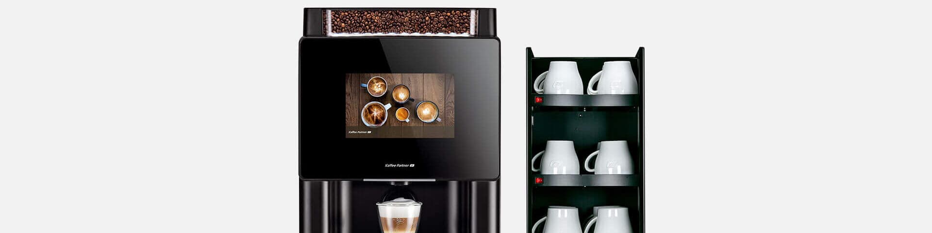 Kaffeeautomat von Kaffee Partner mit Erweiterungsmodulen für aufgewärmte Tassen