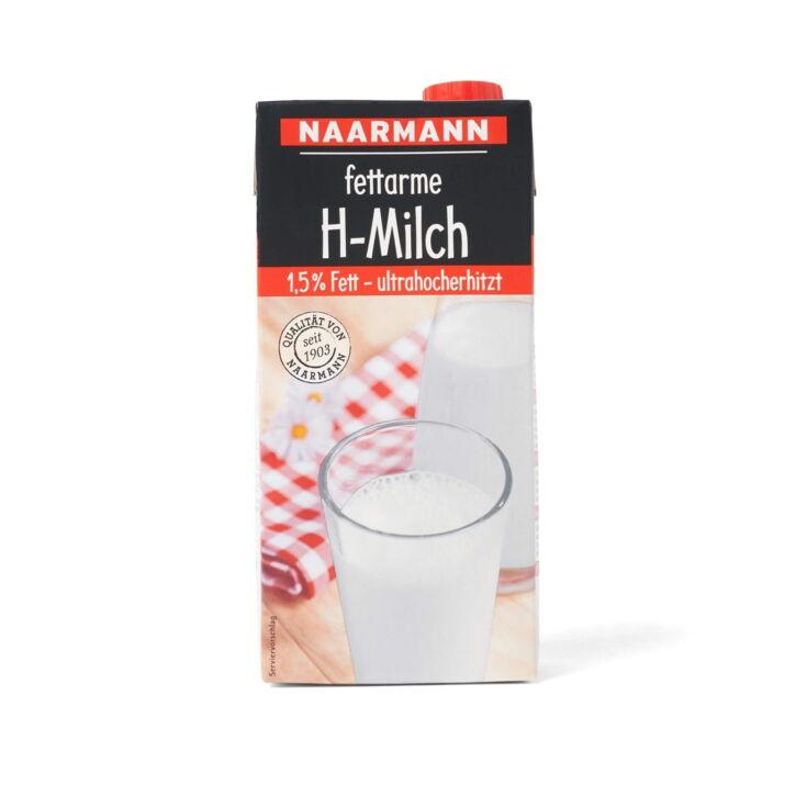 Eine Packung Naarmann H-Milch auf weißem Hintergrund