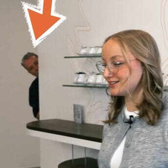 Wir sind Kaffee Partner und machen nicht nur schöne Kaffeevollautomaten ☕️✨, sondern auch praktische Milchkühler für Frischmilch 🥛❄️.

Heute geht es speziell um unsere Milchkühler, mit denen ihr perfekten Milchschaum für eure Kaffeespezialitäten ☕️, oder Kakao 🍫🥰 zaubern könnt. Dabei habt ihr viele Möglichkeiten: ob Kuhmilch 🐄🥛, Hafer 🌾, Soja oder andere Milchalternativen – unsere Milchkühler sind für jede Variante bereit!

Je nach Kaffeevollautomat könnt ihr passende Größen und Optiken wählen 📏👀, denn wir haben die Milchkühler mit den Kapazitäten von 1 Liter, 5 Liter, 8 Liter und 8 Liter Chrom ✨.

Sie temperieren eure Milch dauerhaft perfekt auf 4-6 Grad ❄️ für die optimale Milchhaube auf Knopfdruck. Und wer genau hinschaut, sieht im Video eine höhere Temperatur 🔥👀 – weil wir den Kühler frisch für euch aufgefüllt haben! 

Daraus entstehen dann eure Kaffeevielfalten ☕️🥰 mit superleckerem Milchschaum ☁️ und einem besonders frischen Genuss! 🤩

 Kurz zusammengefasst:
- Perfekte Kühlung für Frischmilch 🥛❄️
- Fügt sich perfekt in das Gerätedesign ein 📏👀
- Auch für Milchalternativen 🌾
- Hohe Hygienestandards ❄️
- Einfache Reinigung

▶️ Neugierig? Folgt unserem Link in der Bio und erfahrt mehr über Milchkühler und Kaffee Partner.