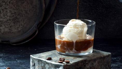 Affogato Eiskaffee mit Vanilleeis