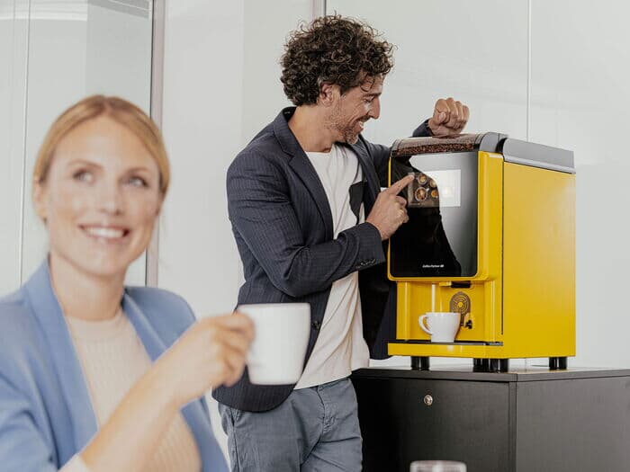 Lackierung-in-firmenfarben-barista-compact