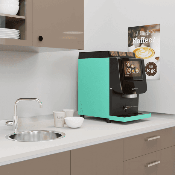 Barista-suprema-in-buerokueche-expressionismusgruen