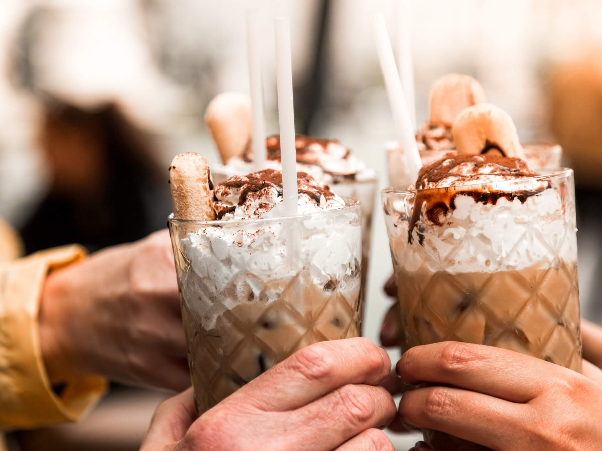 Kruste Beispiellos Dort eiskaffee mit warmen kaffee Kopflos ...